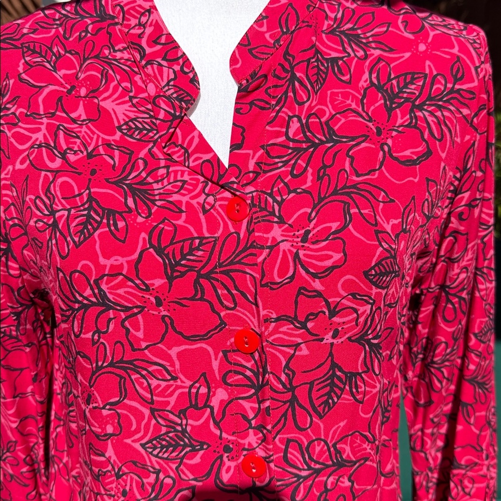 Blue Ginger Hawaiian Print 3/4 Sleeve Blouse - Picture 2 of 9